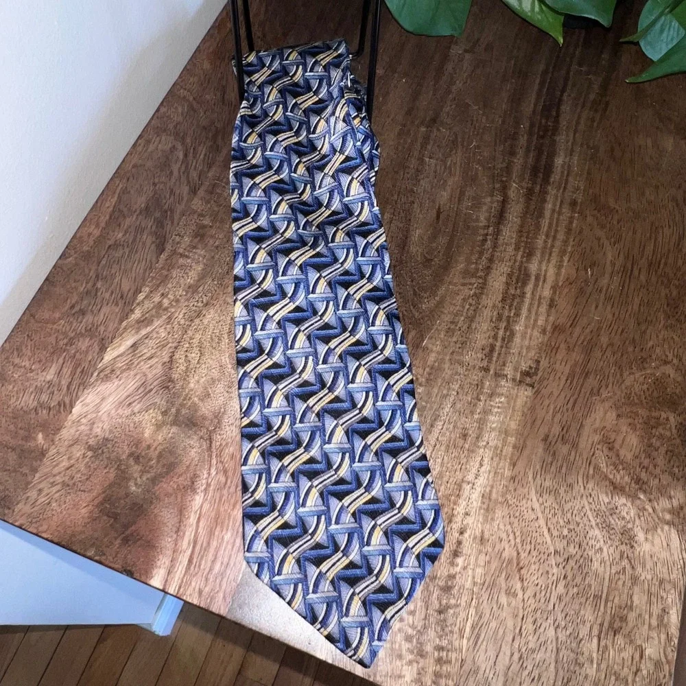 J. Garcia Necktie 100% Silk Blue Gold Geometric Pattern USA Made Men's Tie
